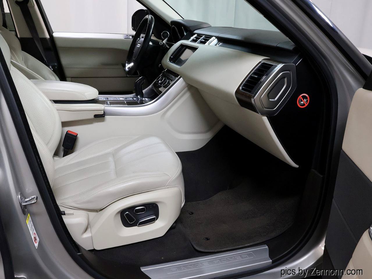 Used 2015 Land Rover Range Rover Sport HSE AWD/4WD image 37