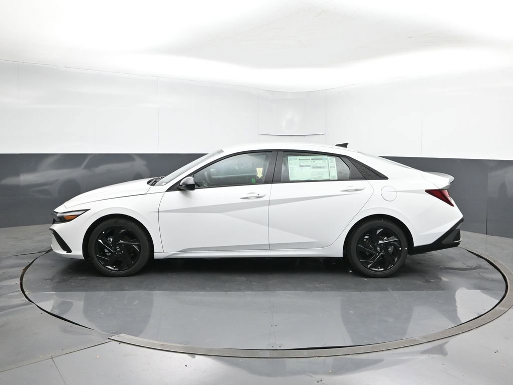New 2026 Hyundai Elantra Sport image 3