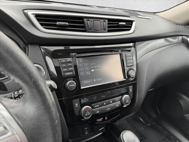 Used 2015 Nissan Rogue SL w/ SL Premium Package image 14