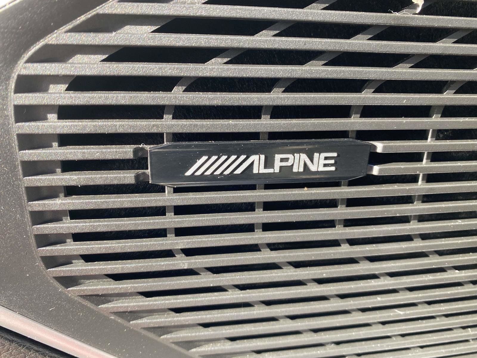 Certified 2024 Jeep Wagoneer 4WD w/ Convenience Group I image 17