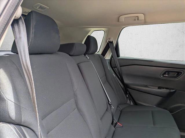 Used 2024 Nissan Rogue S image 19