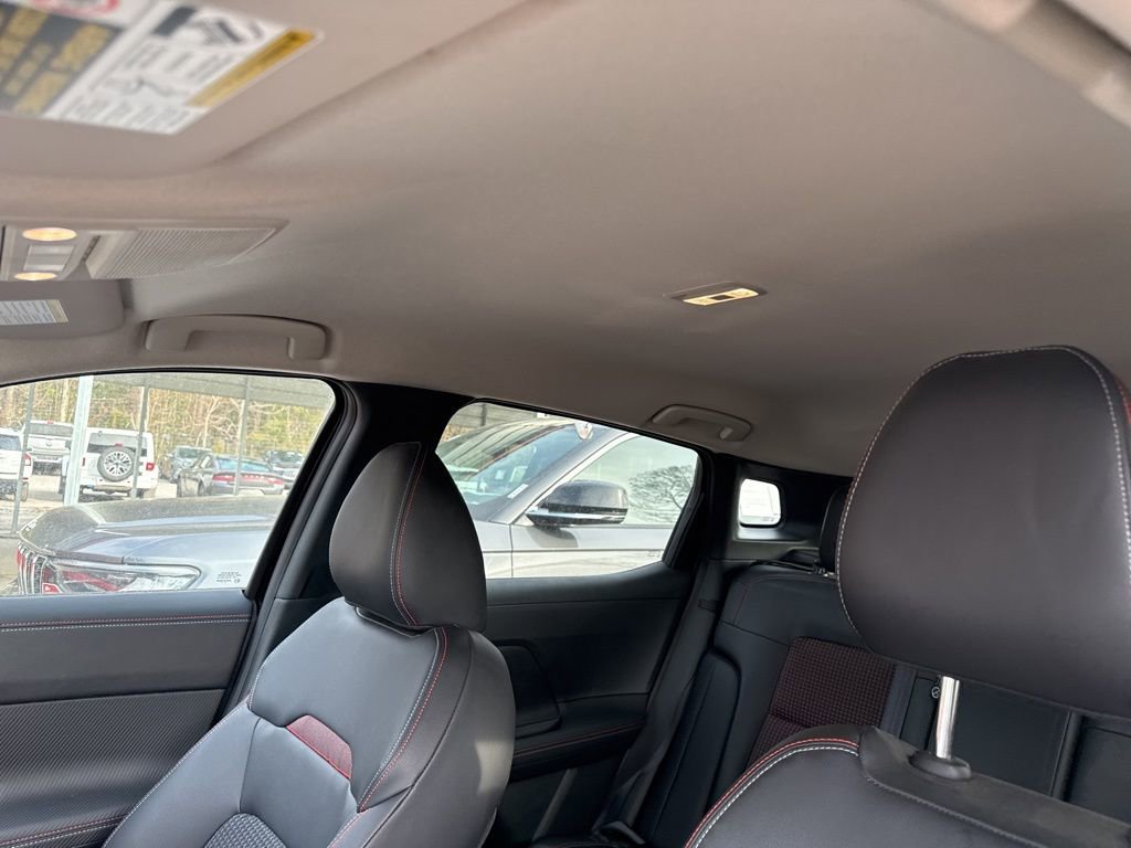 Used 2025 Nissan Kicks SR image 7