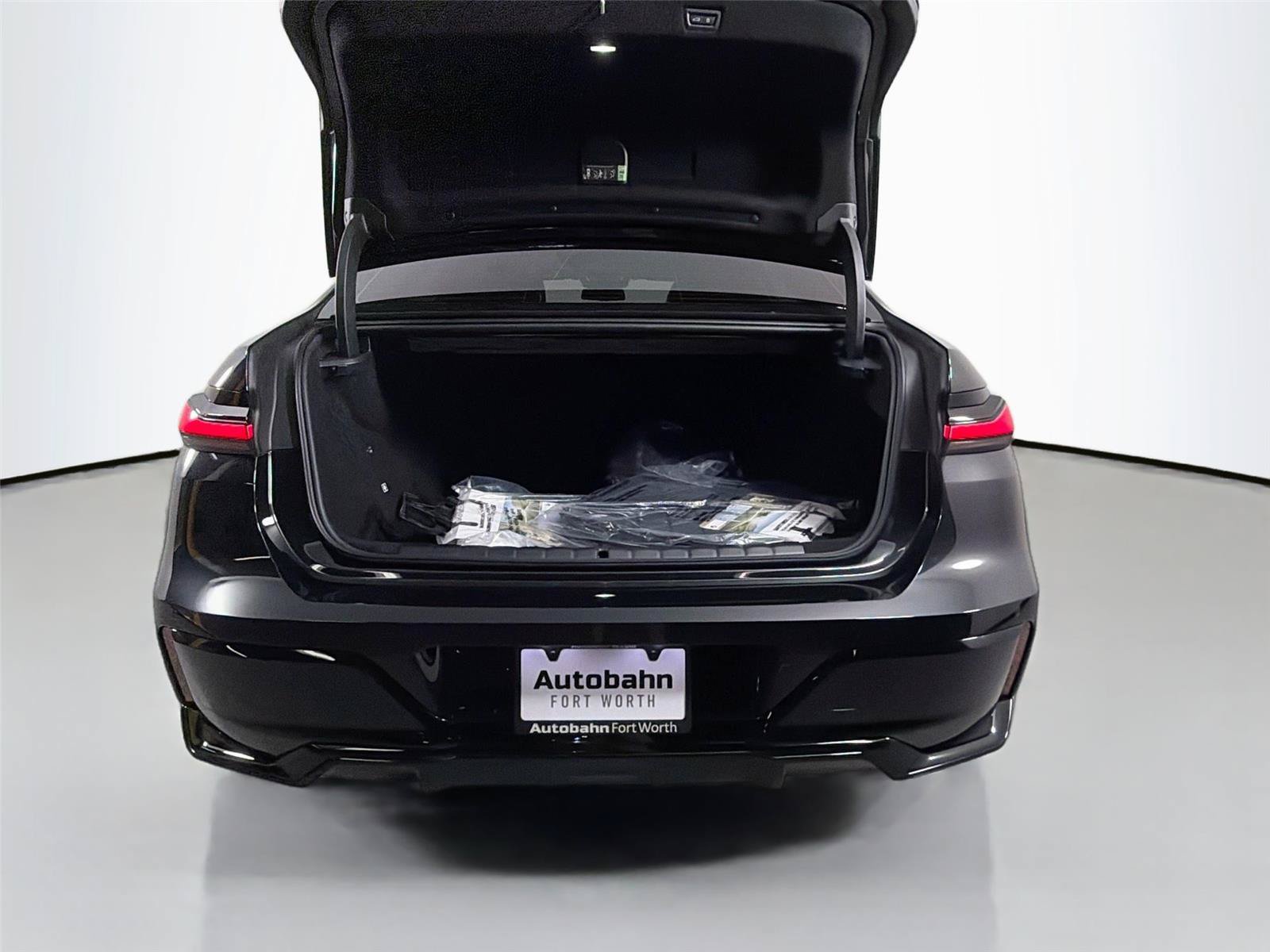 New 2026 BMW i7 xDrive60 w/ Executive Package AWD/4WD image 48