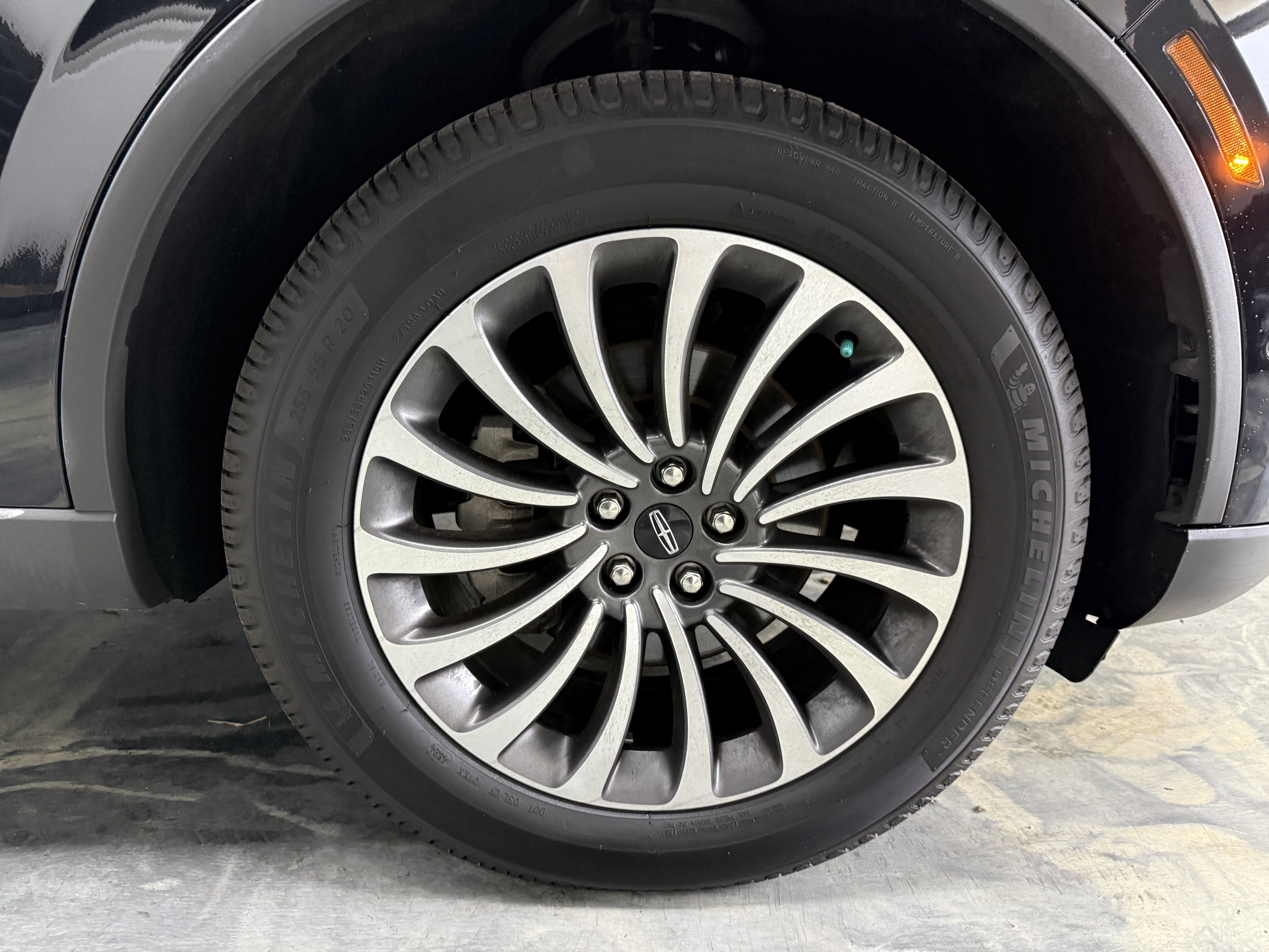 Used 2020 Lincoln Aviator Reserve w/ Equipment Group 201A image 33