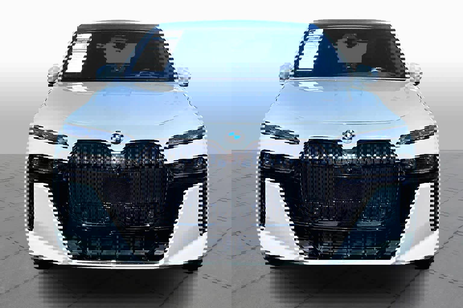 Used 2023 BMW 760i xDrive w/ Executive Package image 4