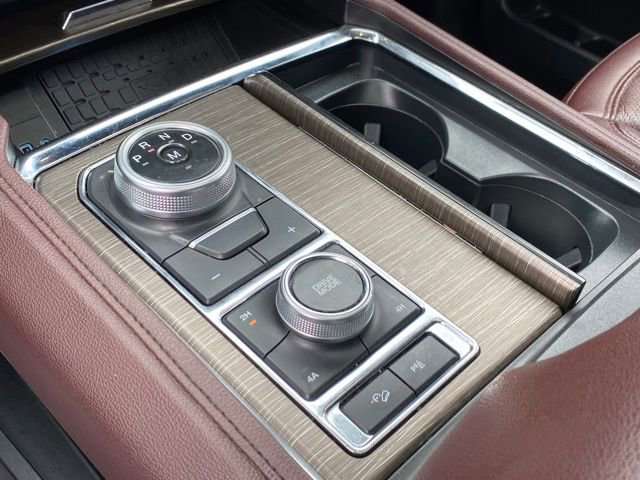 Used 2024 Ford Expedition Limited image 11