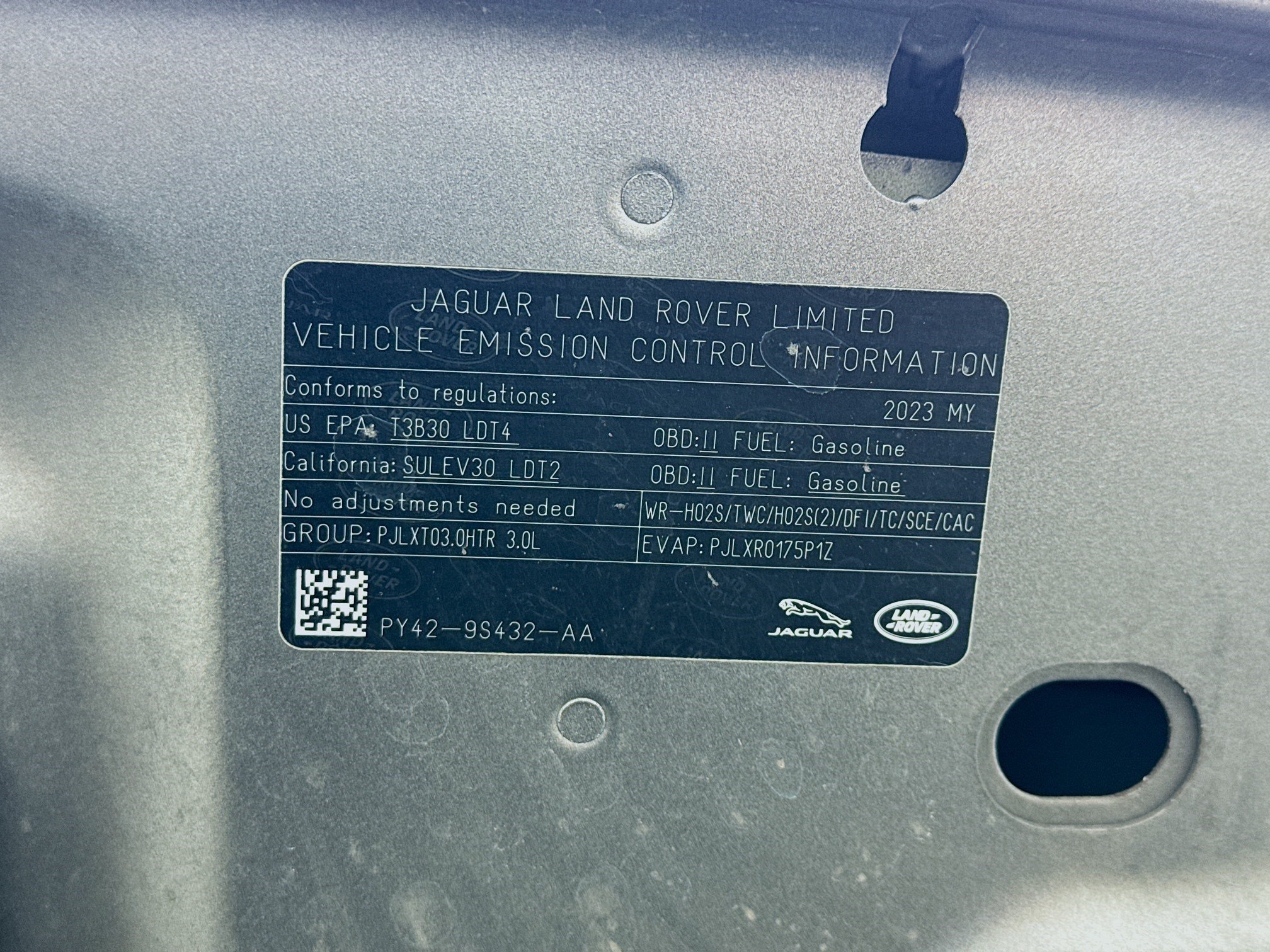 Used 2023 Land Rover Discovery HSE R-Dynamic AWD/4WD image 21