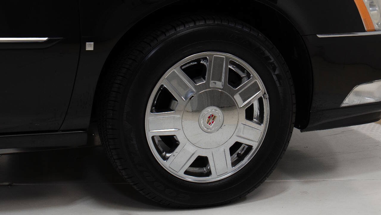 Used 2008 Cadillac DTS Limousine FWD image 73