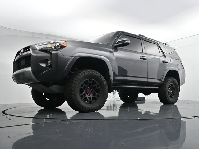 Used 2022 Toyota 4Runner TRD Off-Road Premium w/ Moonroof Package AWD/4WD image 42