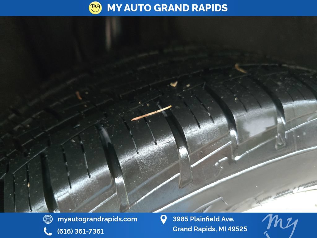 Used 2013 Volkswagen Tiguan S FWD image 33