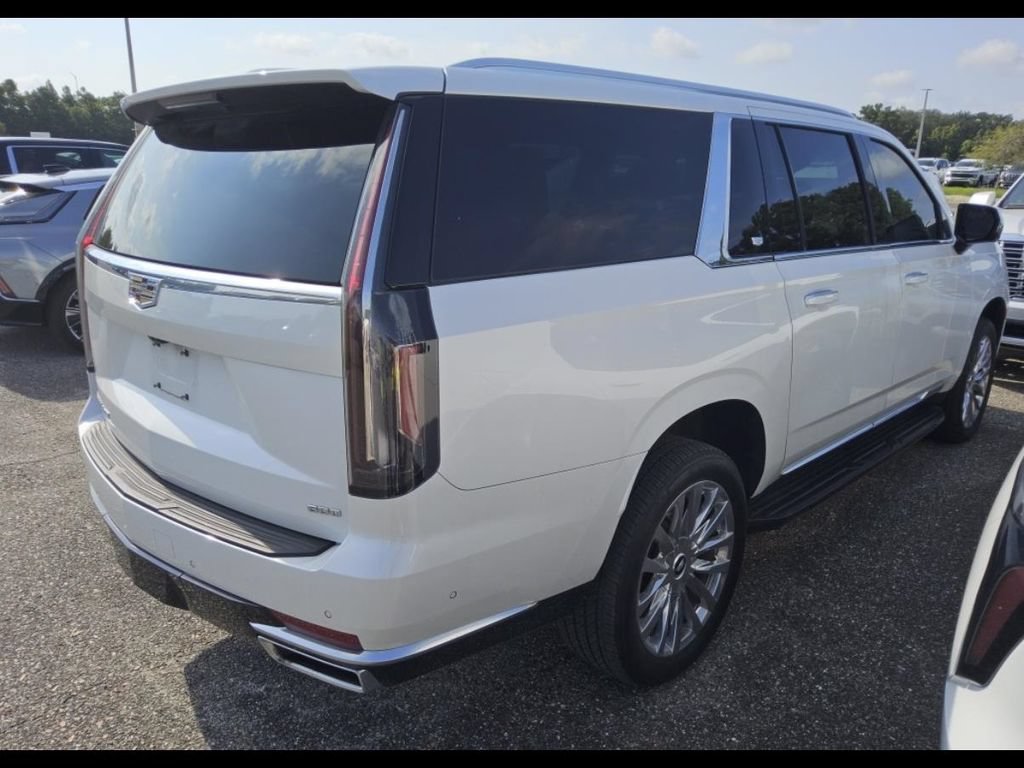 Used 2024 Cadillac Escalade ESV Premium Luxury AWD/4WD image 10