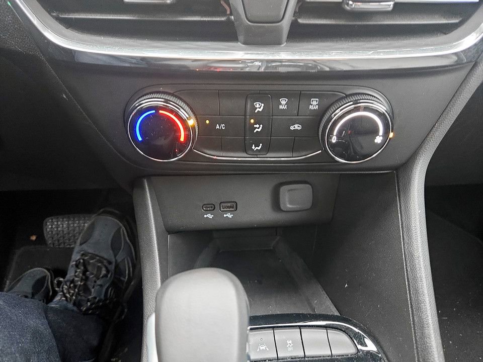 Used 2025 Buick Encore GX Preferred image 25