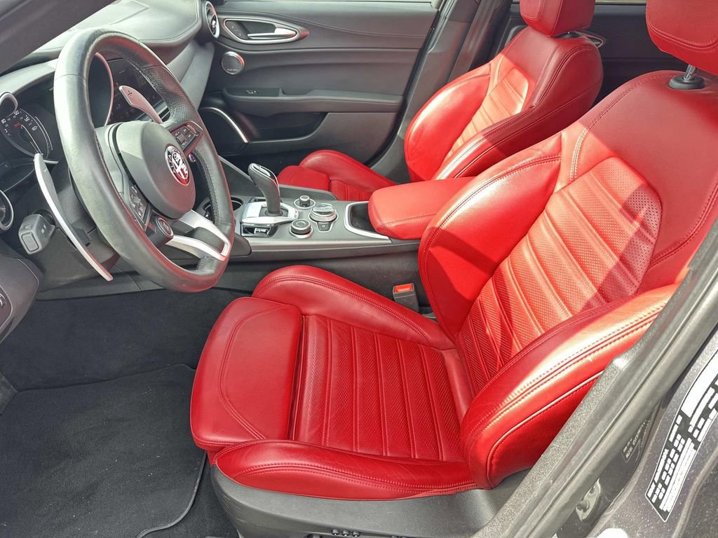 Used 2022 Alfa Romeo Giulia Veloce image 20