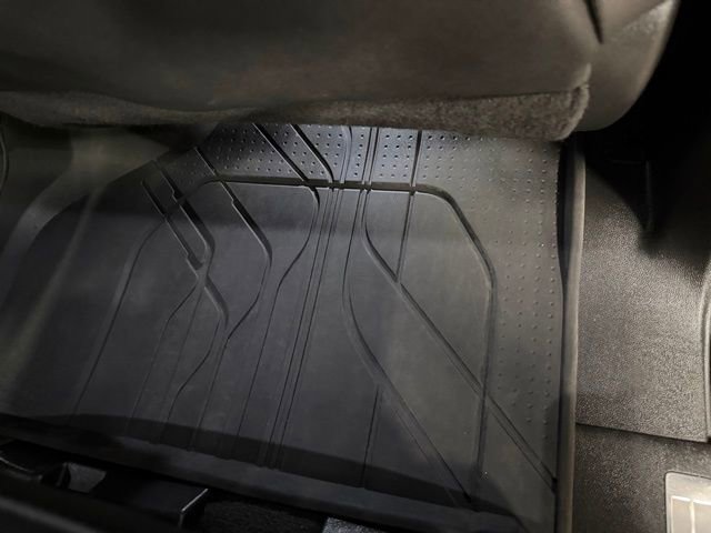 Used 2023 Chevrolet Suburban Premier w/ Advanced Technology Package AWD/4WD image 31