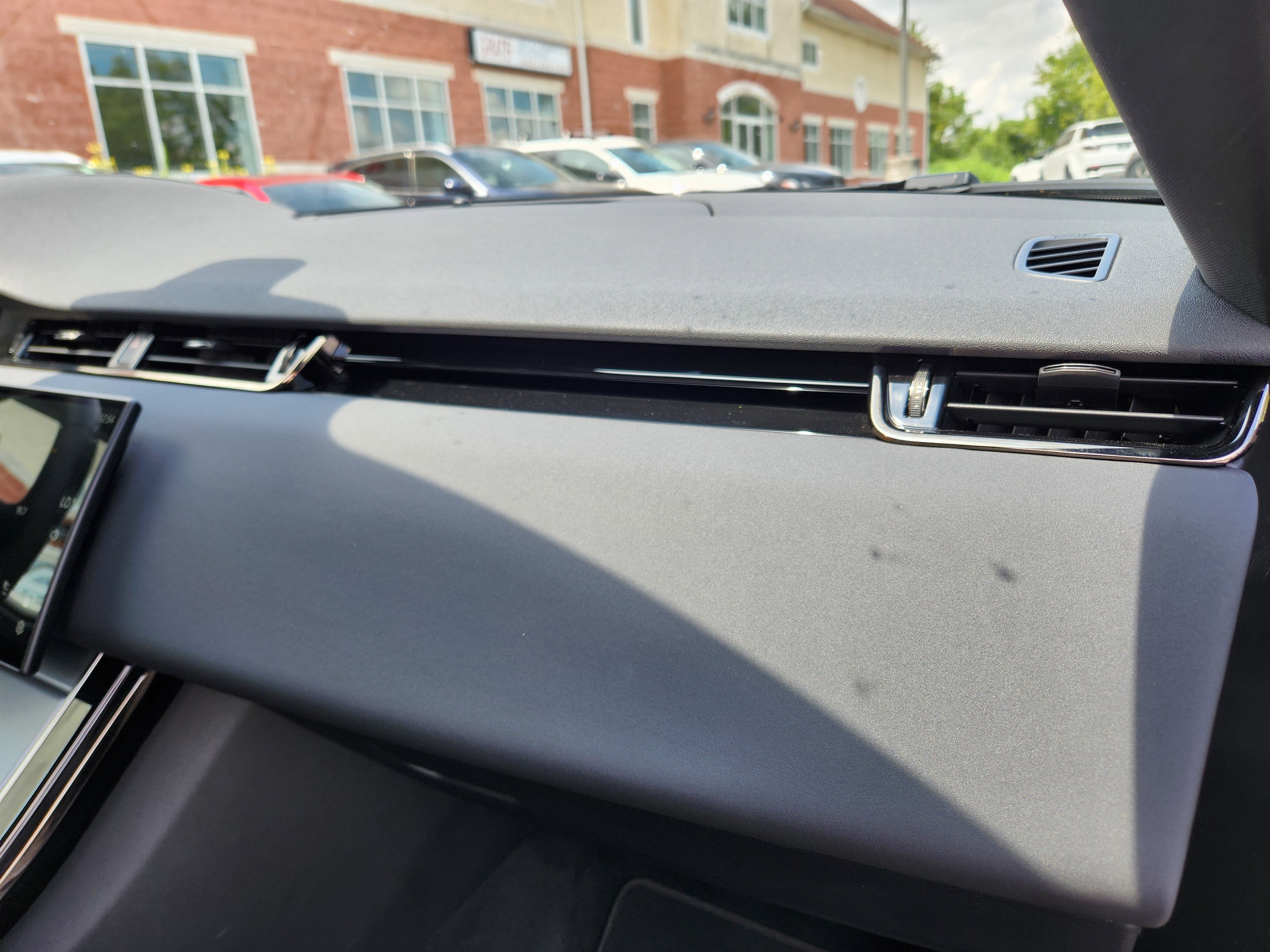 Certified 2025 Land Rover Range Rover Evoque S image 17