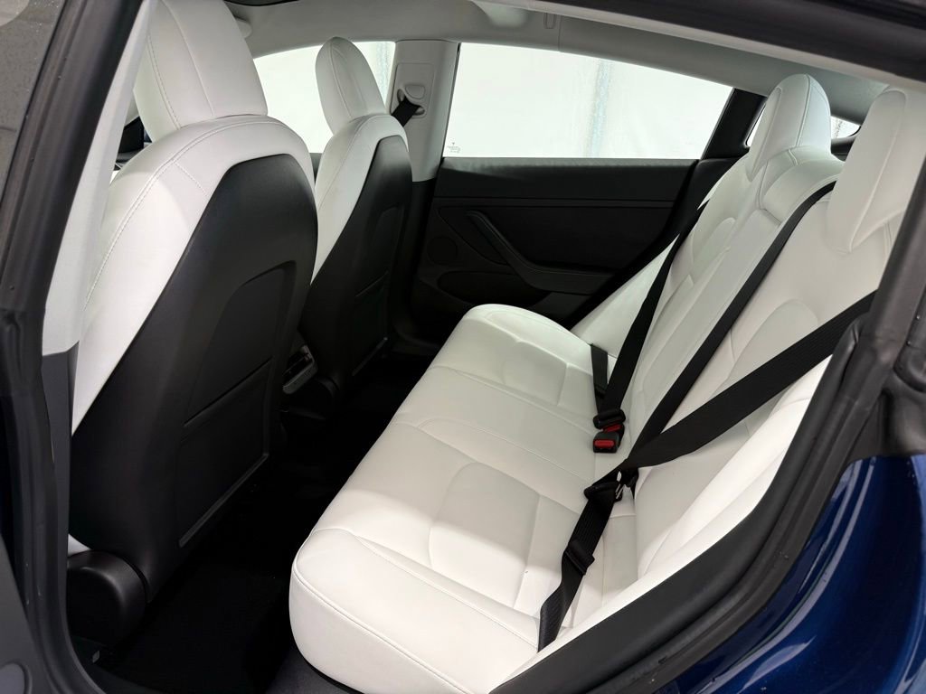 Used 2022 Tesla Model 3 Long Range image 17