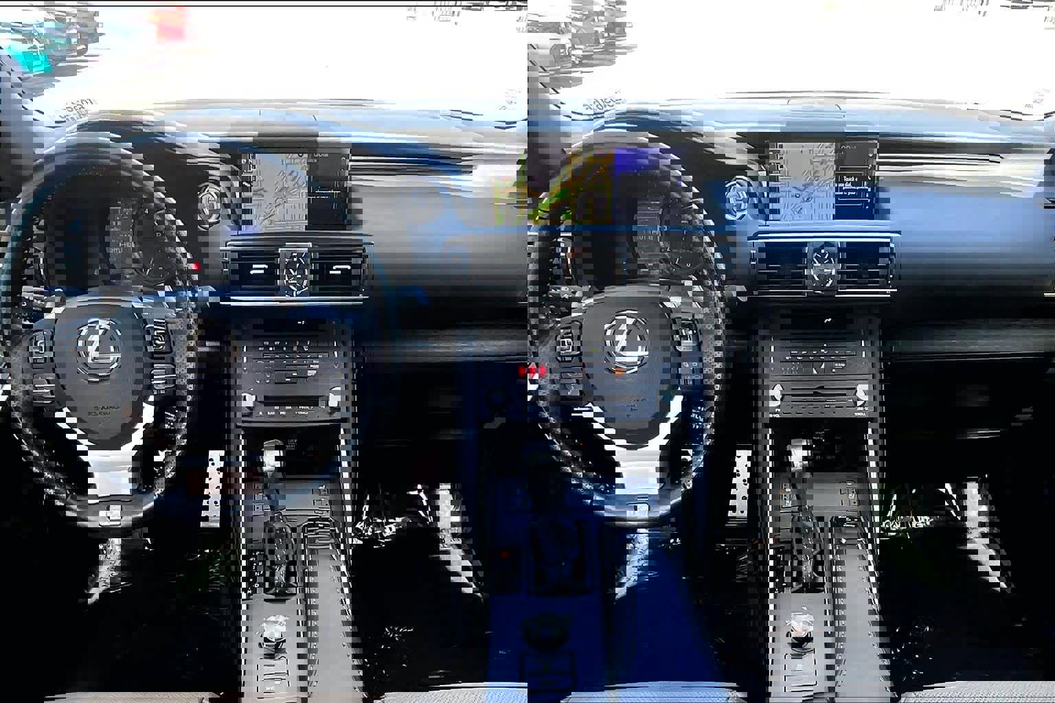 Used 2020 Lexus IS 350 F Sport w/ F Sport Package image 15