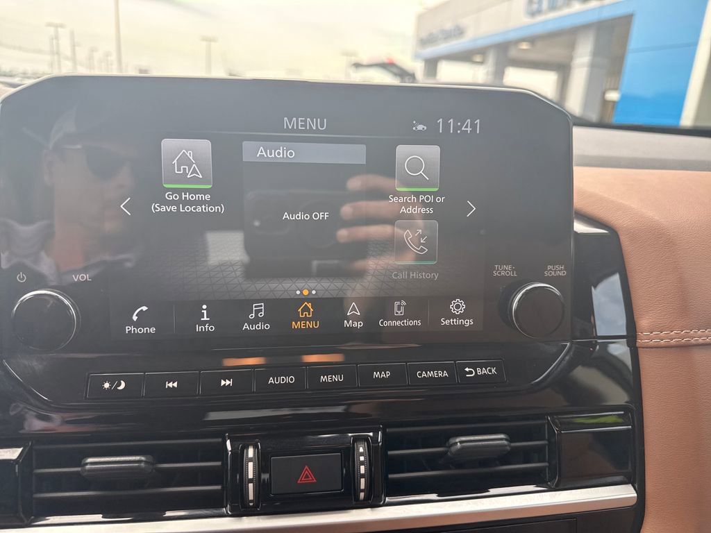 Used 2024 Nissan Pathfinder Platinum w/ Cargo Package image 23