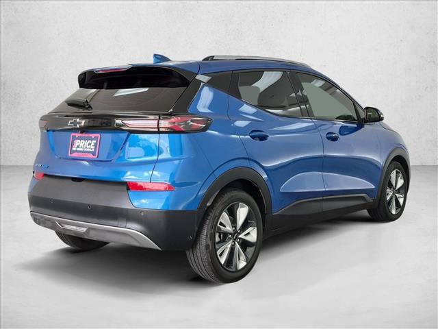 Used 2023 Chevrolet Bolt EUV LT w/ Convenience Package FWD image 5