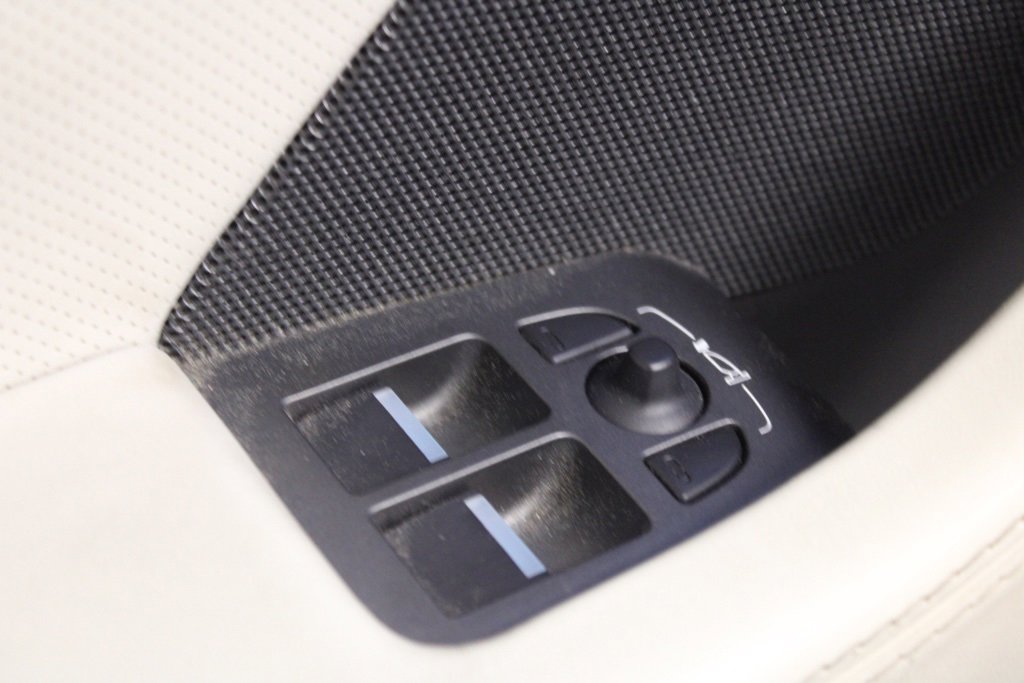 Used 2022 Jaguar F-TYPE R image 14