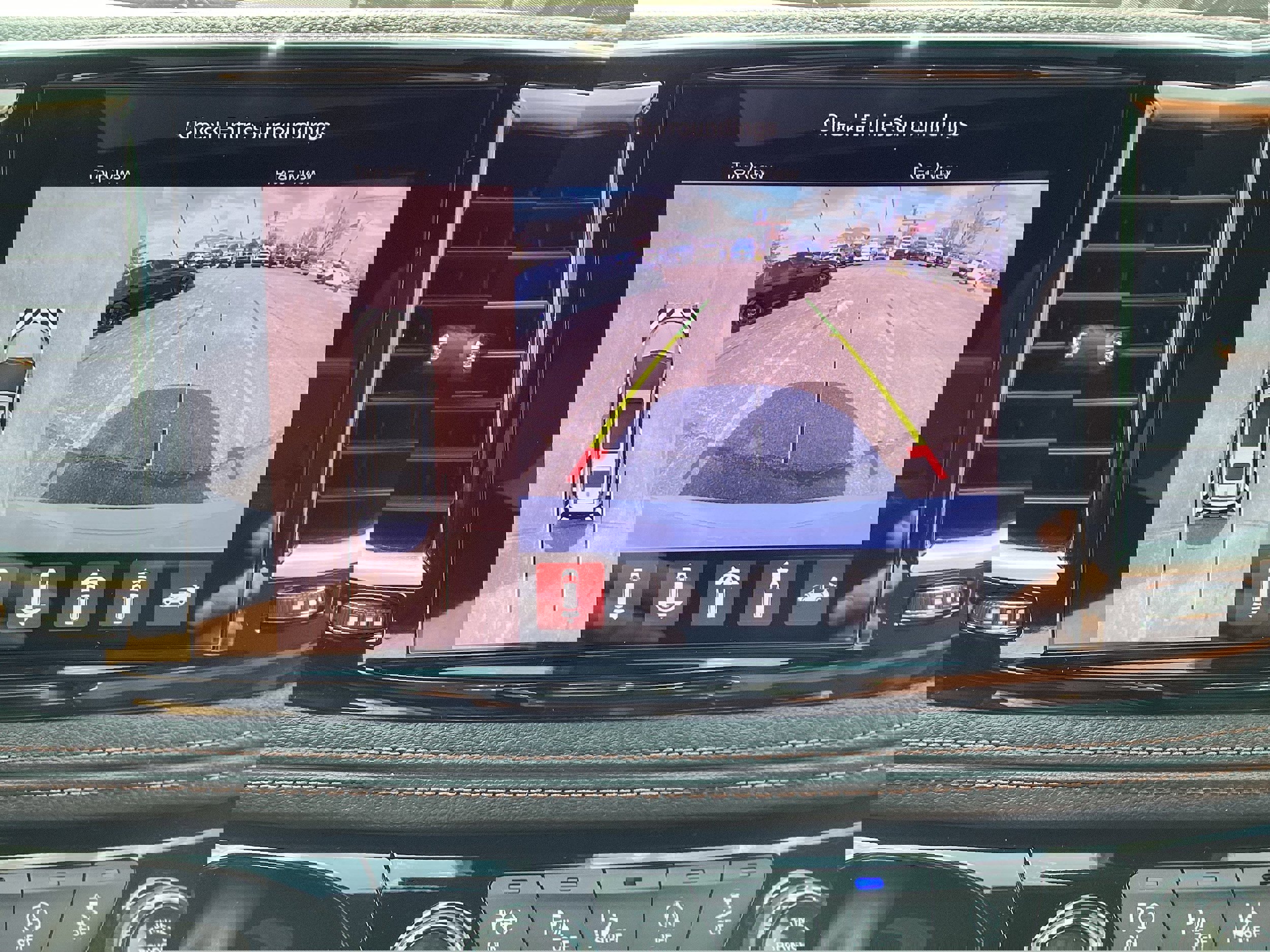 Used 2025 Chrysler Pacifica Pinnacle w/ Trailer Tow Group image 26