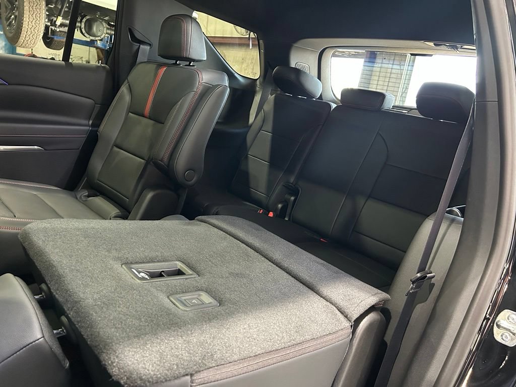 New 2026 Chevrolet Traverse RS w/ LPO, Floor Liner Package AWD/4WD image 41