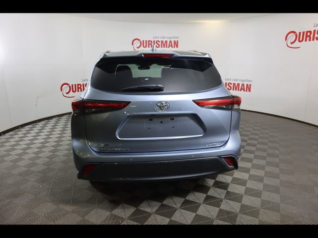 Used 2021 Toyota Highlander Limited image 8