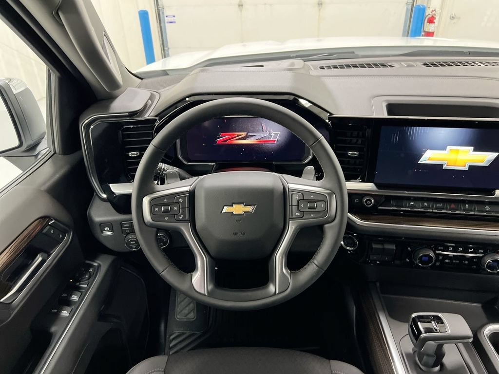 New 2026 Chevrolet Silverado 1500 LT w/ Z71 Off-Road Package AWD/4WD image 11