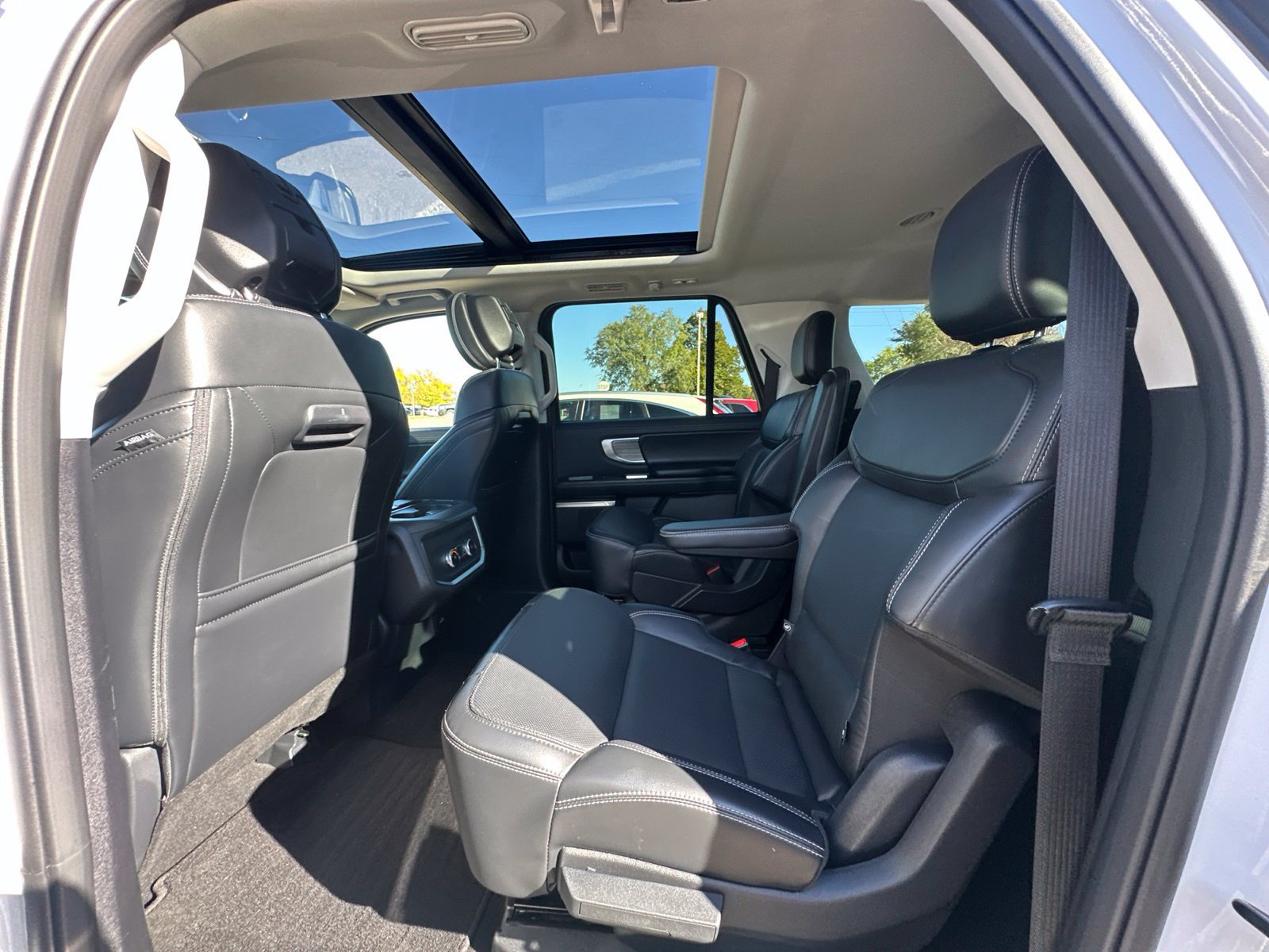 Used 2026 Ford Expedition Max Platinum AWD/4WD image 19