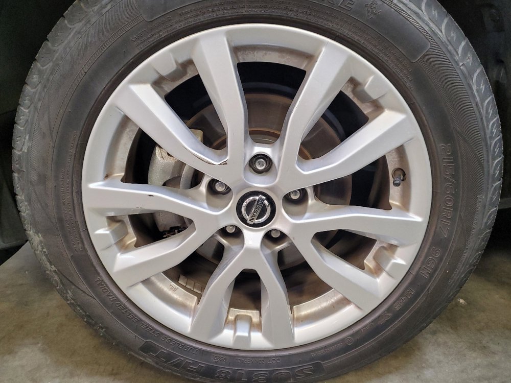 Used 2021 Nissan Rogue Sport S FWD image 31