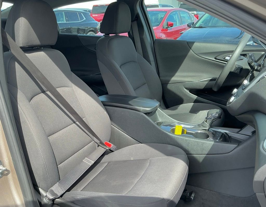 Used 2023 Chevrolet Malibu LT w/ Driver Confidence Package image 16