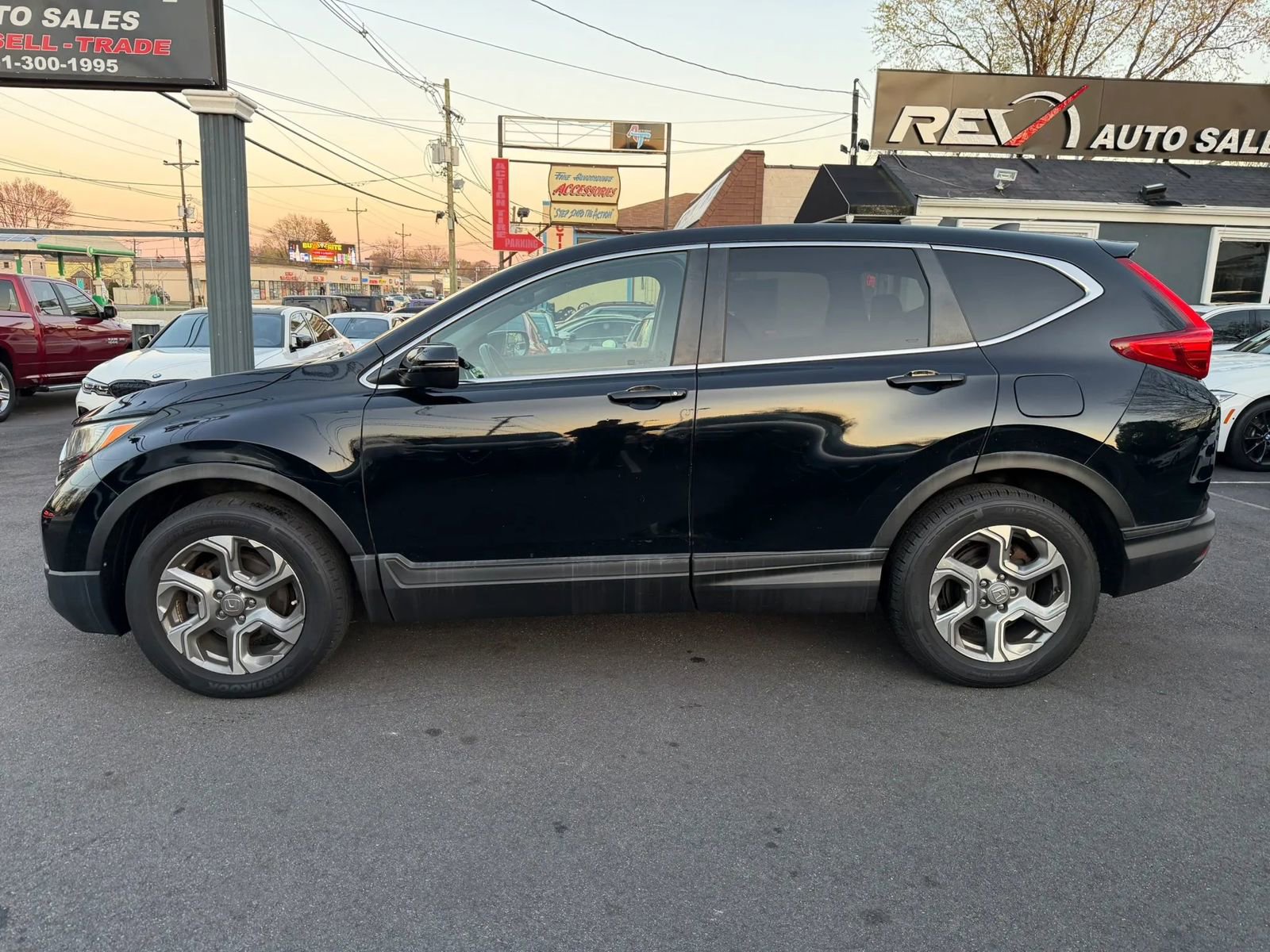 Used 2017 Honda CR-V EX-L image 3