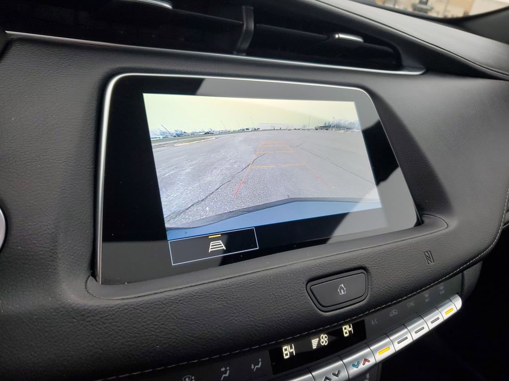 Used 2021 Cadillac XT4 Premium Luxury w/ Cold Weather Package image 15