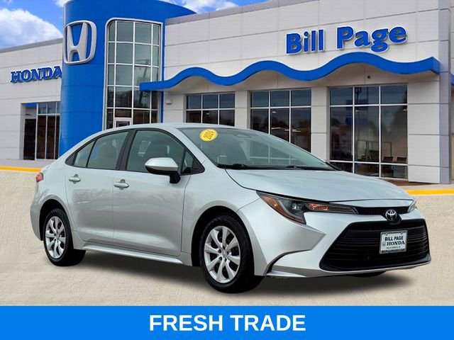 Used 2024 Toyota Corolla LE image 1