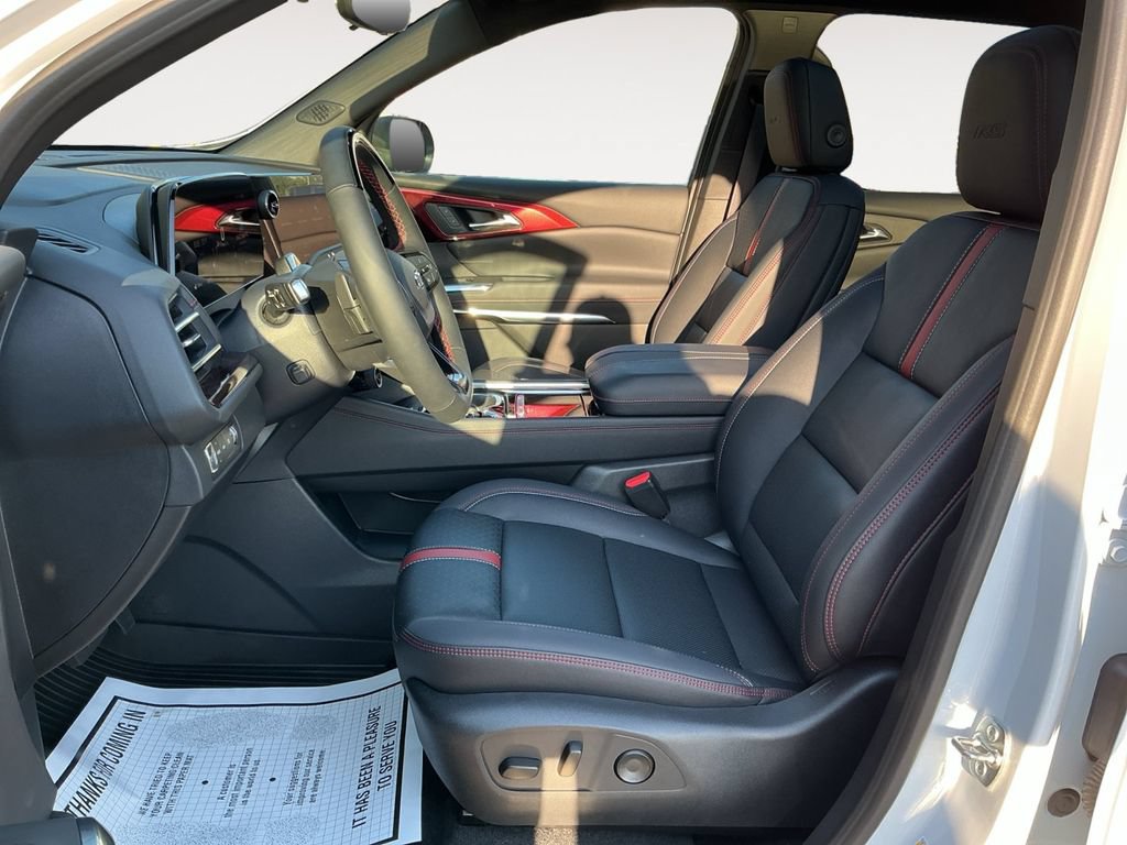 Certified 2026 Chevrolet Traverse RS w/ LPO, Floor Liner Package AWD/4WD image 11