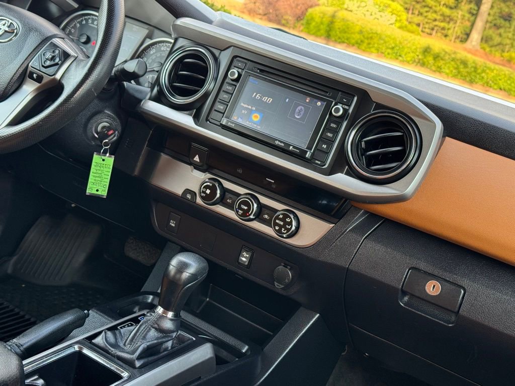Used 2016 Toyota Tacoma SR5 w/ Towing Package image 24