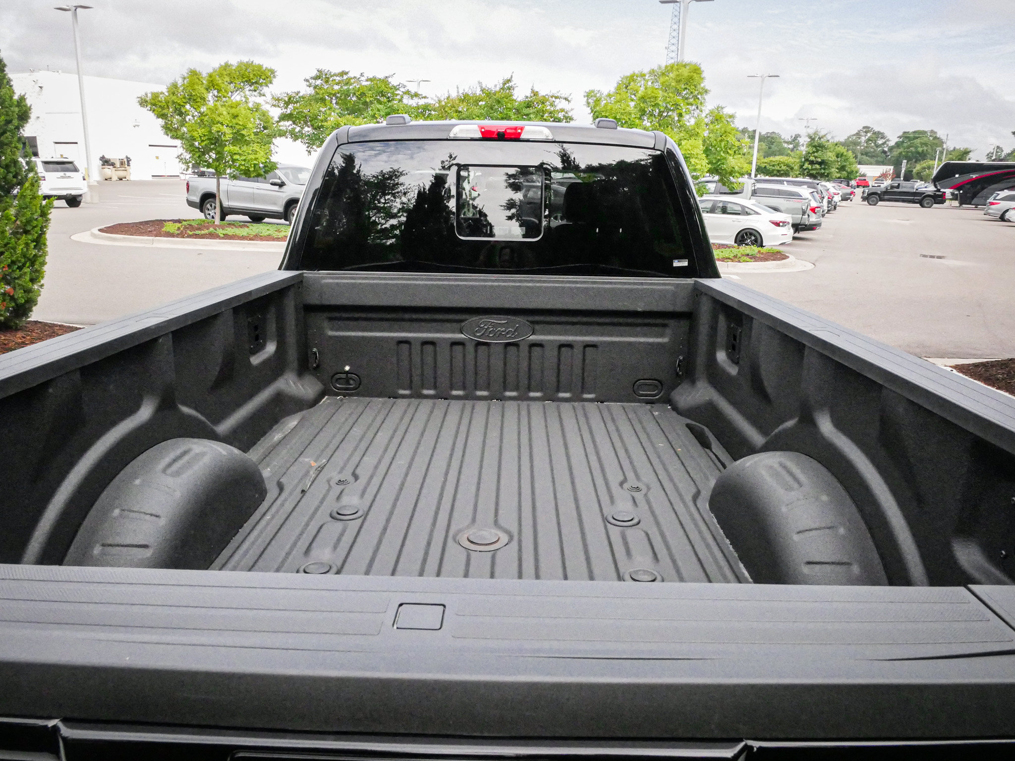 Used 2026 Ford F350 Lariat w/ Lariat Ultimate Package AWD/4WD image 32