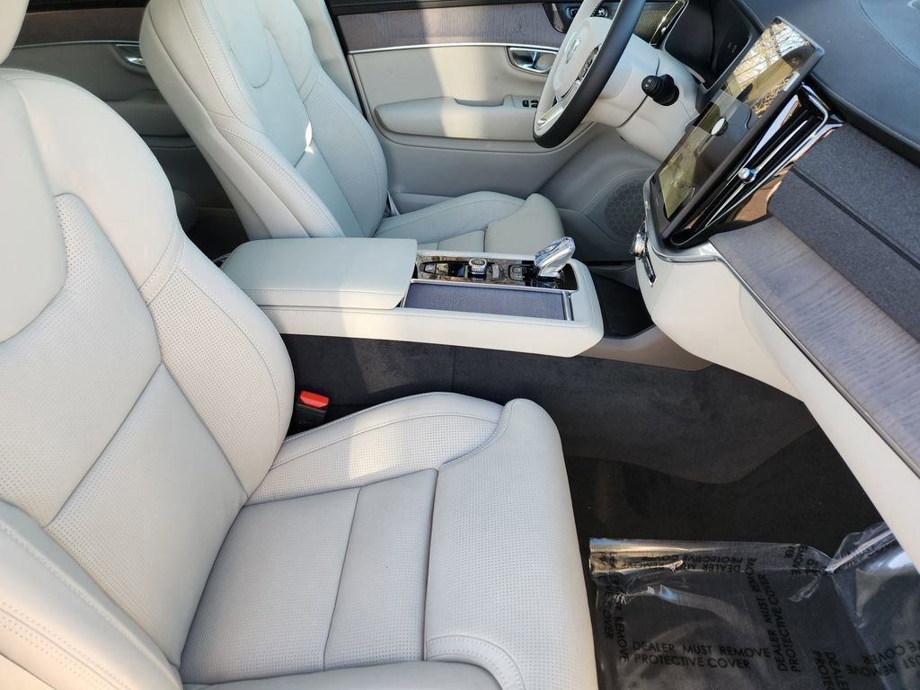 New 2026 Volvo XC90 T8 Ultra w/ Protection Package Premier image 5