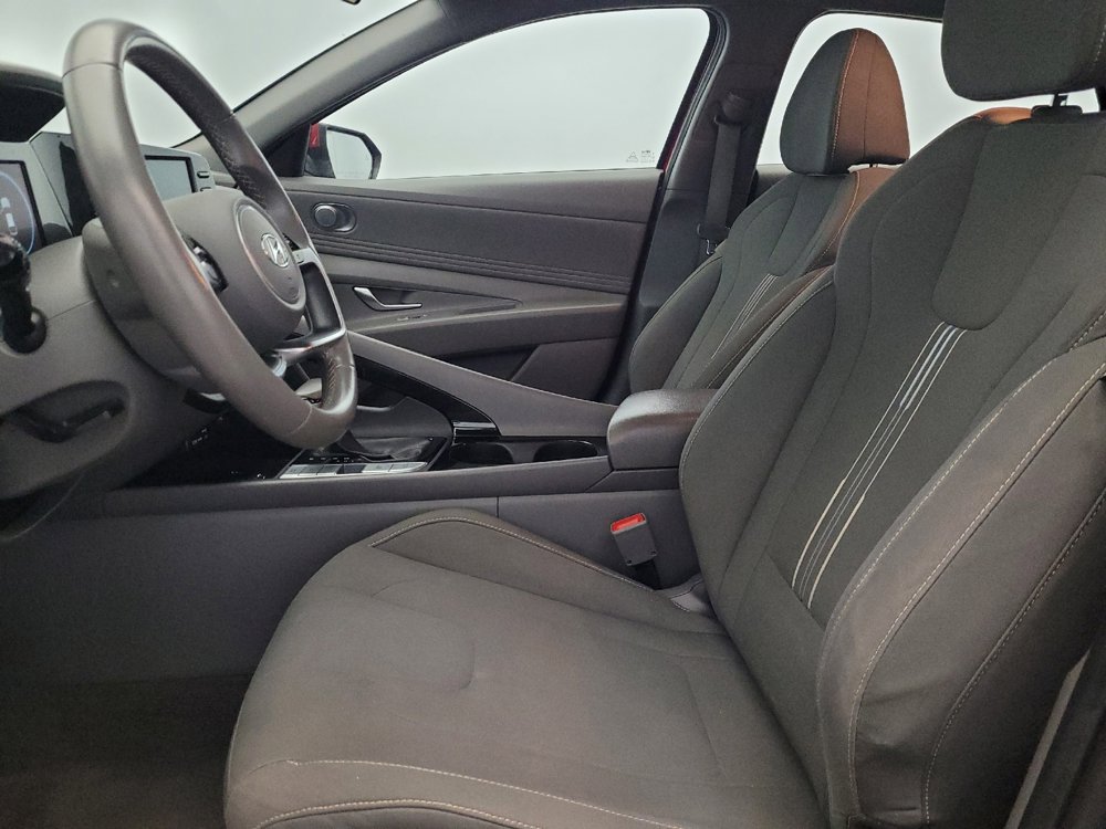 Used 2021 Hyundai Elantra SEL w/ Convenience + Premium Package image 17