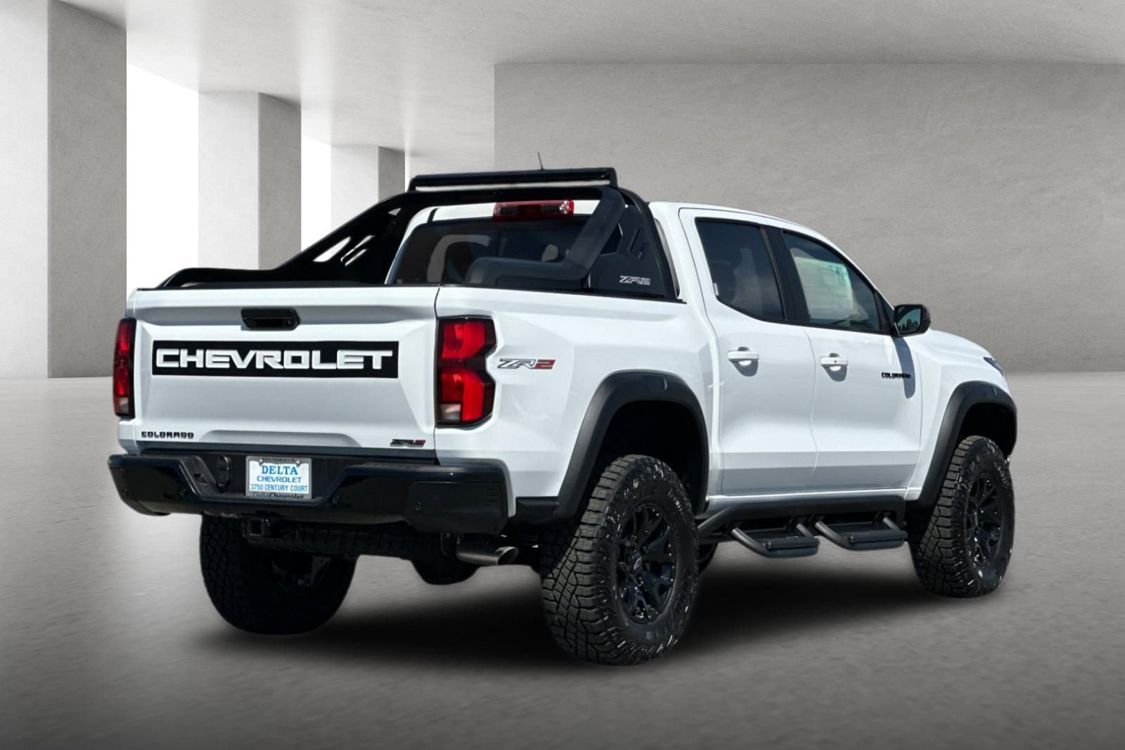 New 2026 Chevrolet Colorado ZR2 w/ Midnight Edition AWD/4WD image 4