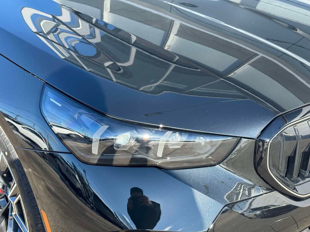 Certified 2025 BMW i5 xDrive40 w/ M Sport Package image 4