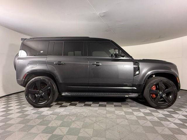 Used 2024 Land Rover Defender 110 X AWD/4WD image 9
