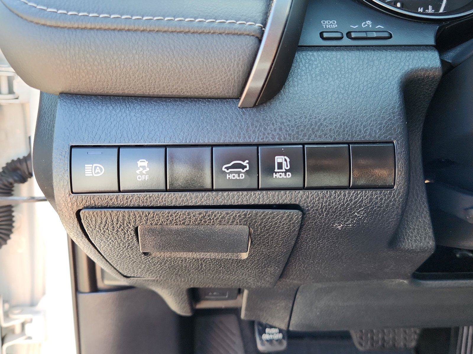 Used 2023 Toyota Camry SE FWD image 18