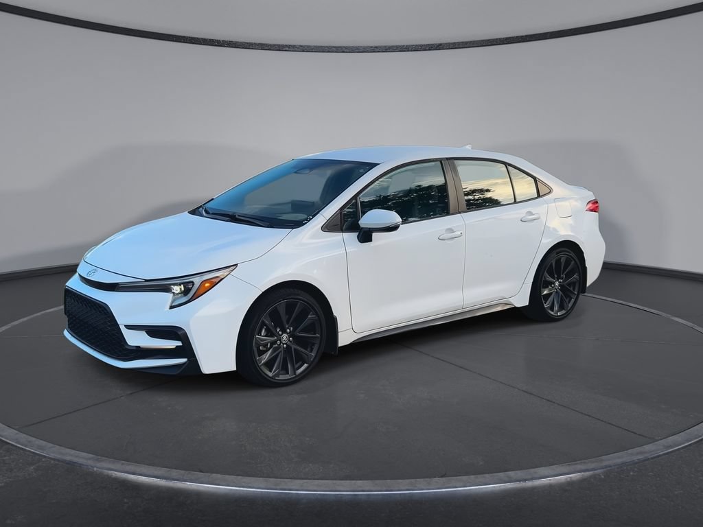 Used 2024 Toyota Corolla SE FWD image 4