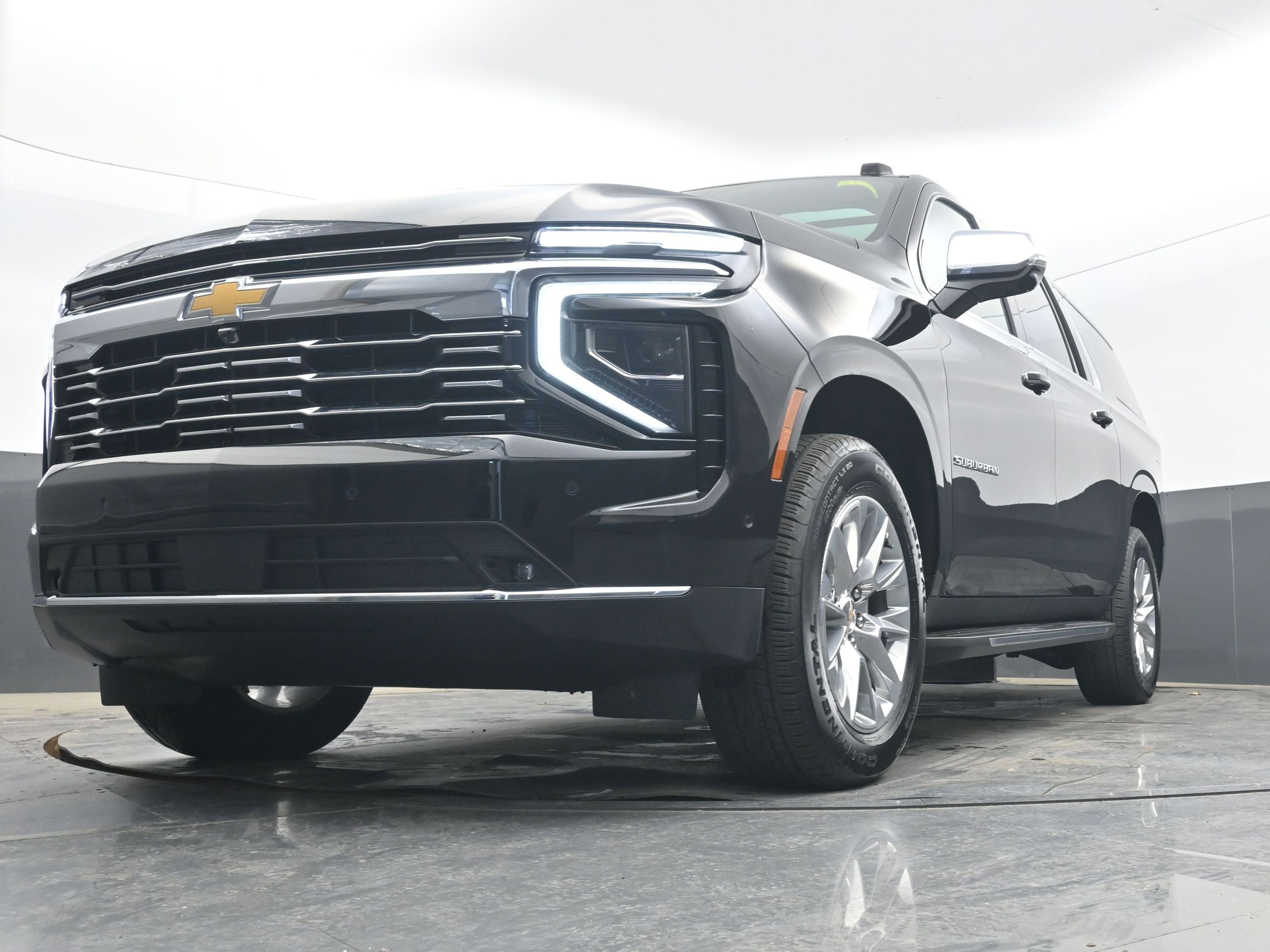New 2026 Chevrolet Suburban Premier w/ Sun And Tow Package AWD/4WD image 25