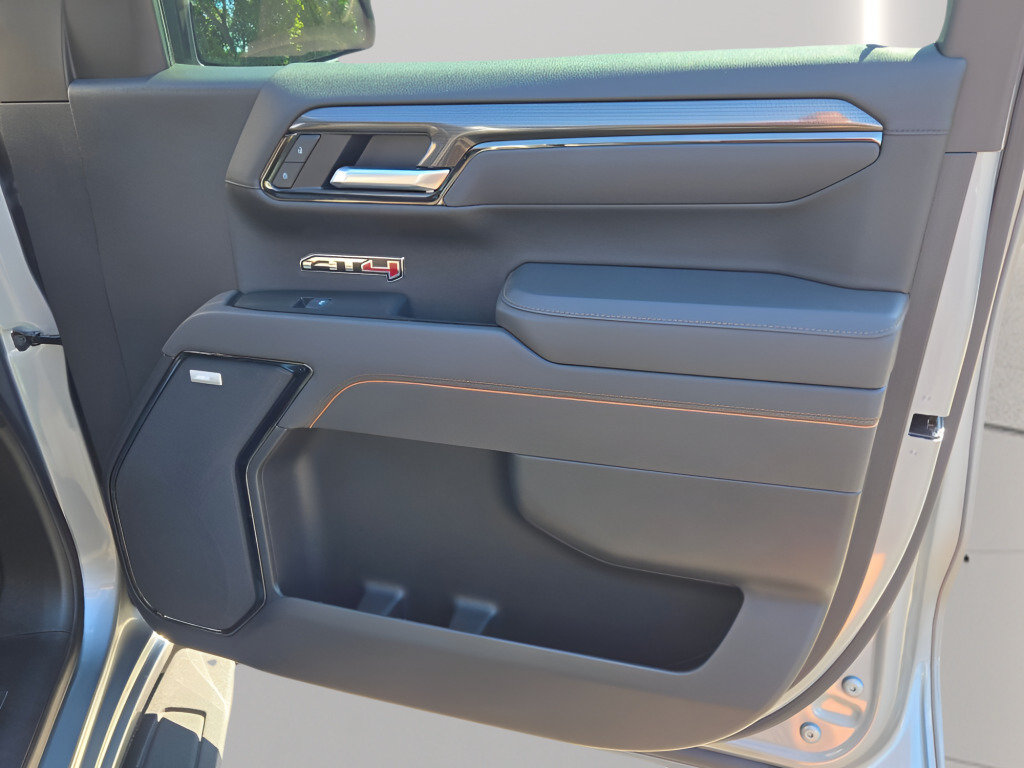 Certified 2025 GMC Sierra 1500 AT4 w/ AT4 Premium Package AWD/4WD image 5