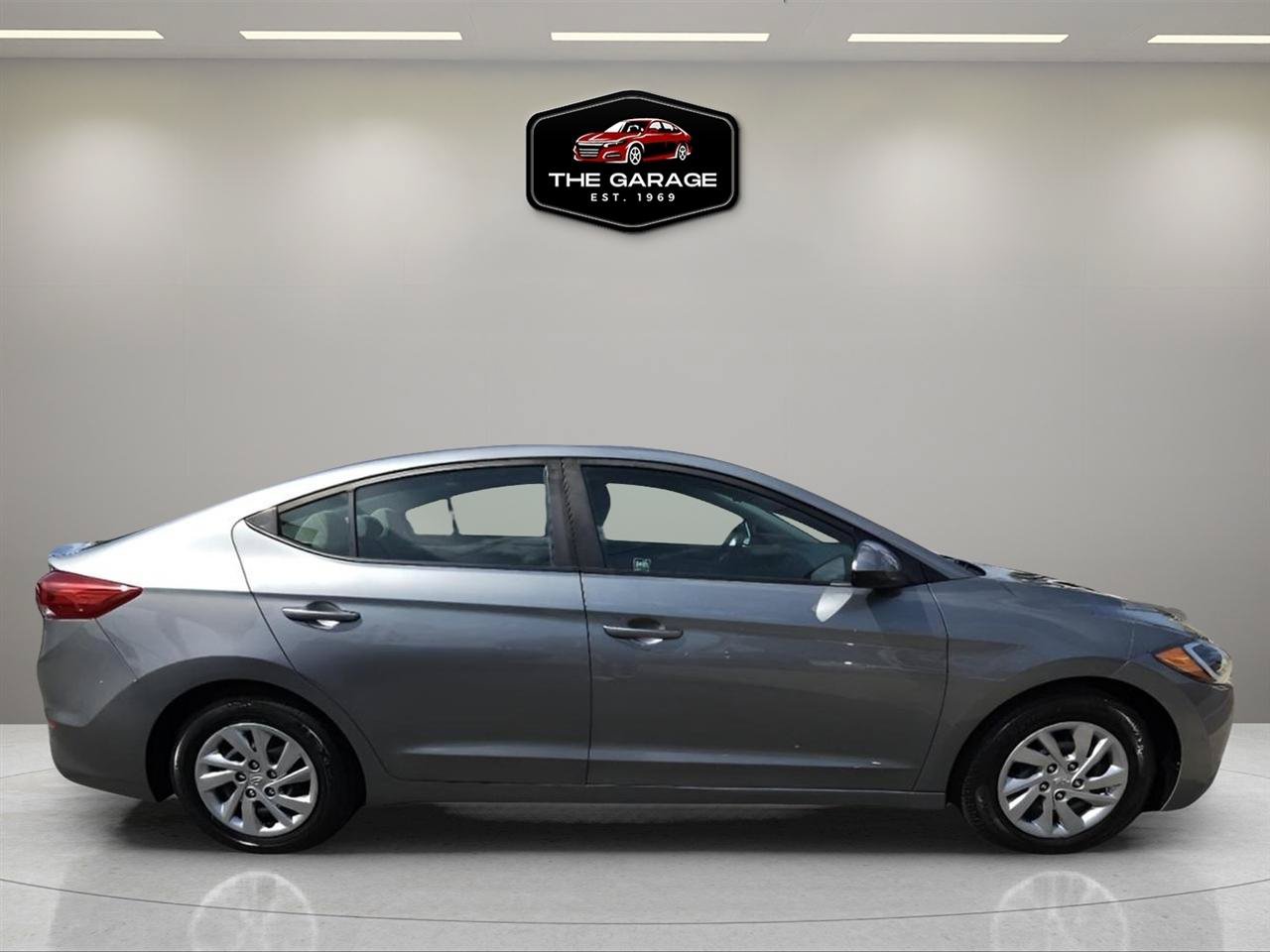 Used 2018 Hyundai Elantra SE FWD image 7