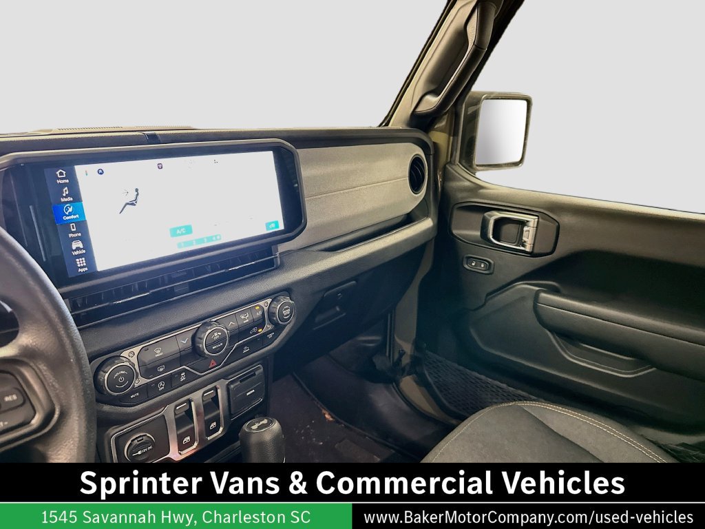 Used 2025 Jeep Wrangler Sport AWD/4WD image 22