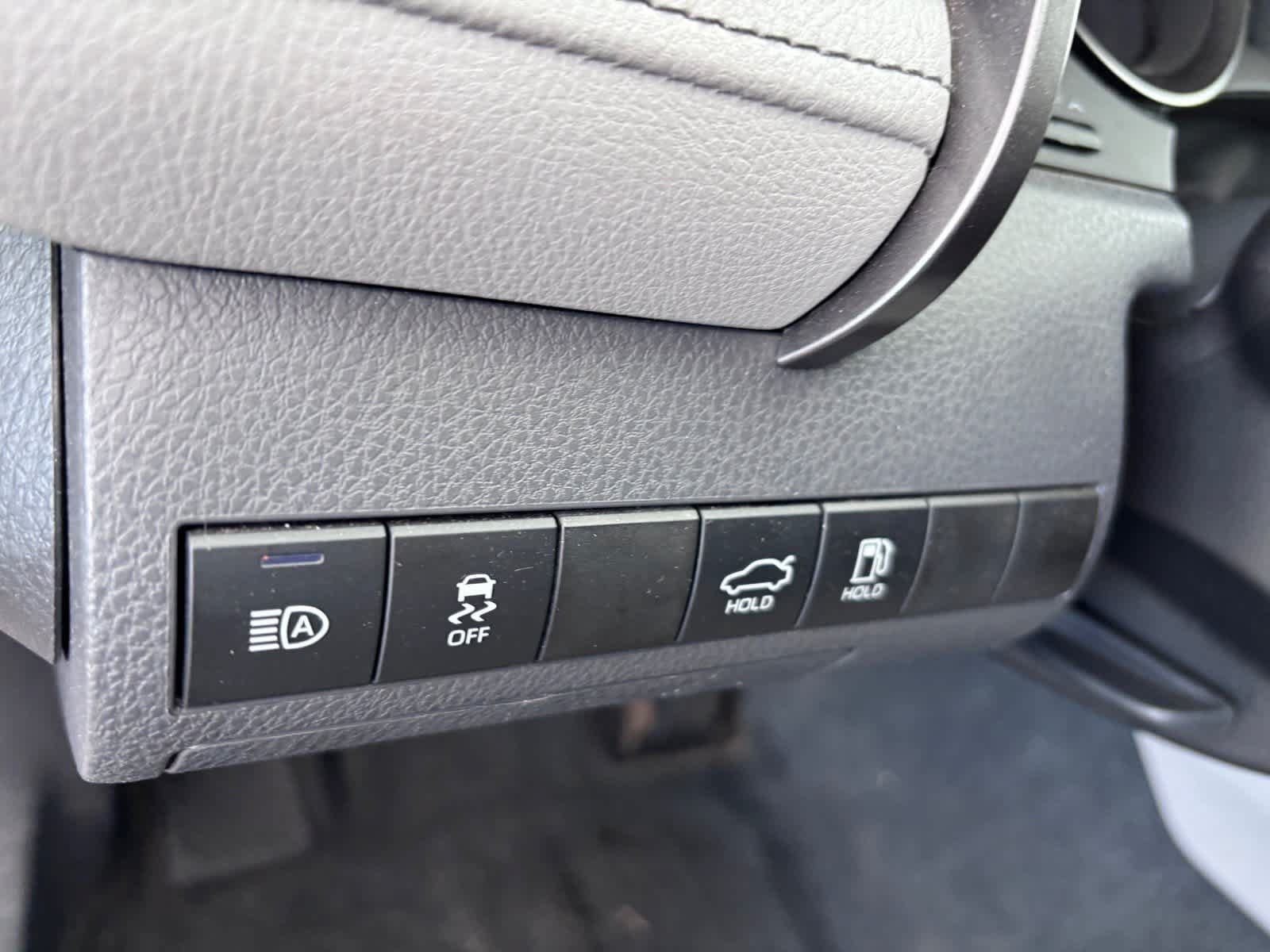 Used 2022 Toyota Camry SE FWD image 11