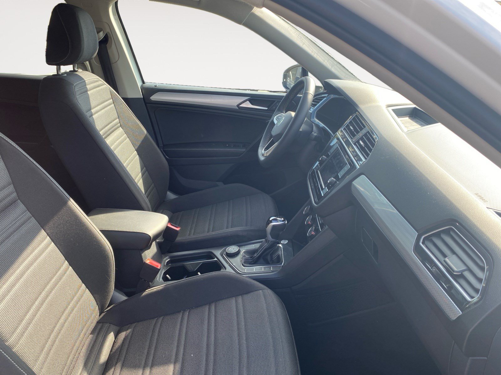 Used 2024 Volkswagen Tiguan S AWD/4WD image 14
